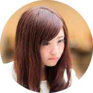 女性の顔